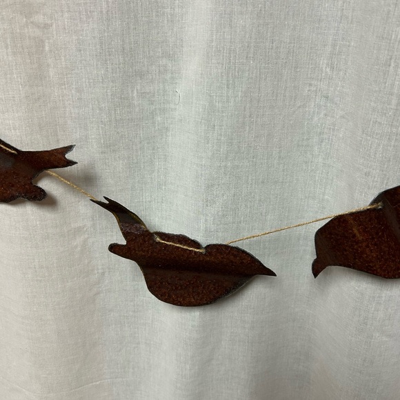 Rustic tin bird garland indoors or outdoors wall decoration shinny one side - Picture 4 of 14